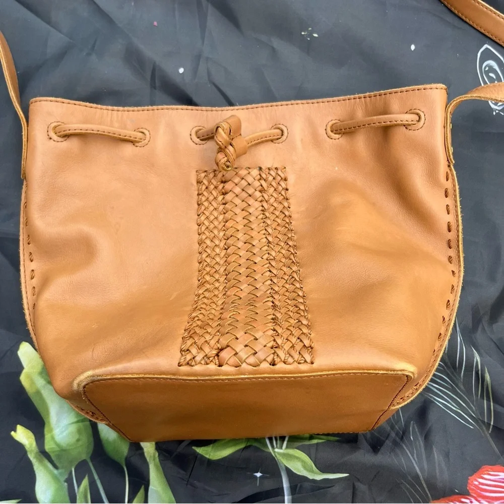 The Sak MSRP $159 Ivy Crochet Leather Bucket Bag in Tobacco Vachetta Purse